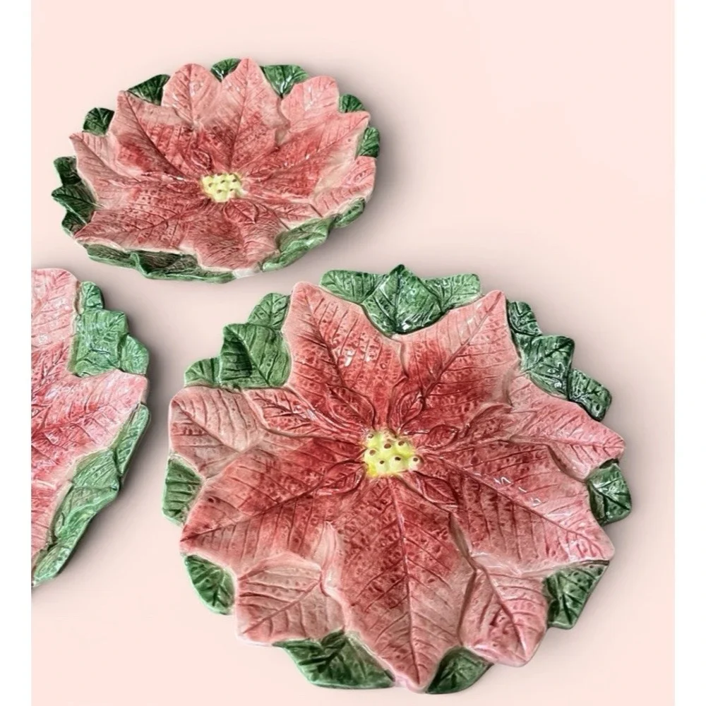 Fitz & Floyd Omnibus Poinsettia Christmas Plates Set Of 3 Vintage Japan 1980's